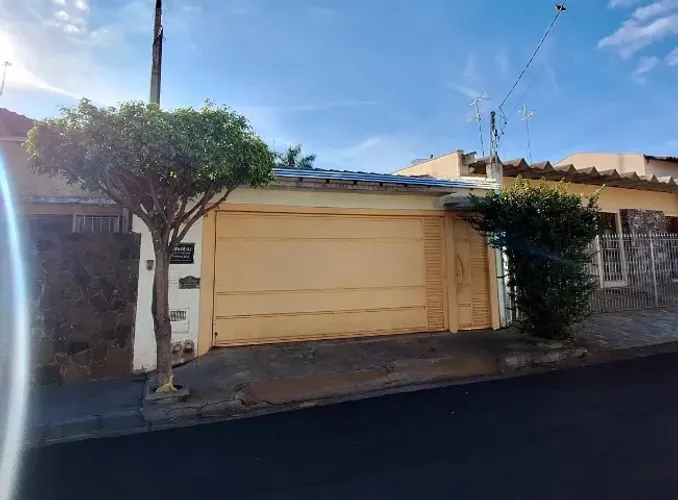 Casa 3 quartos, 204m², Bairro Garcia