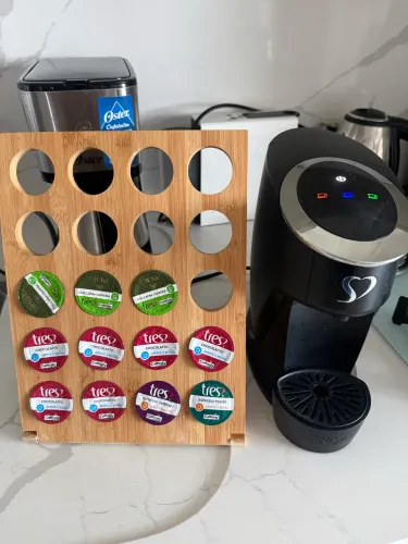 Cafeteira 3 corações mais porta cápsulas