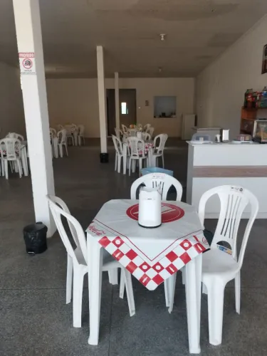 Vendo outros jogos de mesa com 32 cadeiras