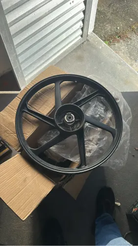 Vendo rodas de liga leve para pop 110