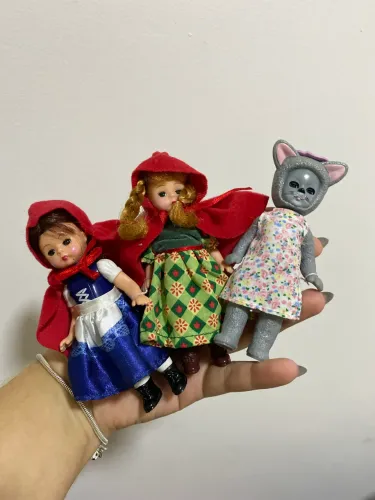 lote bonecas Chapeuzinho vermelho e lobo Madame Alexander