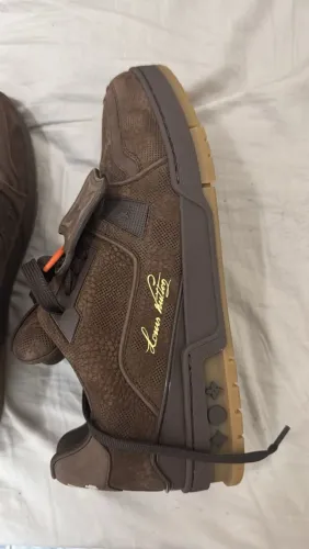 Tênis Louis Vuitton Trainer Marrom - Nunca Usado - Tam. 8½