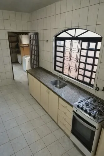 Sobrado para Venda em Presidente Prudente, Conjunto Sítio São Pedro, 4 dormitórios, 2 su