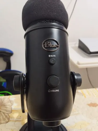 Microfone Logitech BLUE YETI