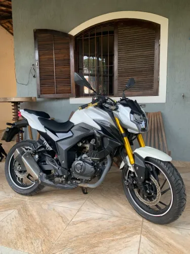 Suzuki DR 160 2023/24 - Aceito cartao