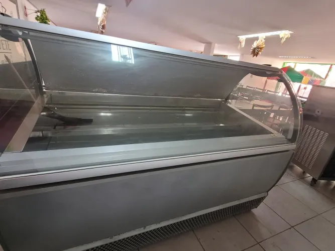 VITRINE EXPOSITORA DE GELATO À VENDA