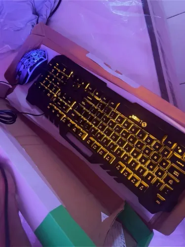 Teclado gamer e mouse gamer