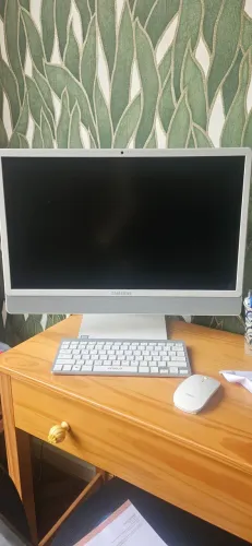 Computador Samsung Core i5-8265U 8GB 1TB Tela Full HD 23.8? Windows 10 All in One E5