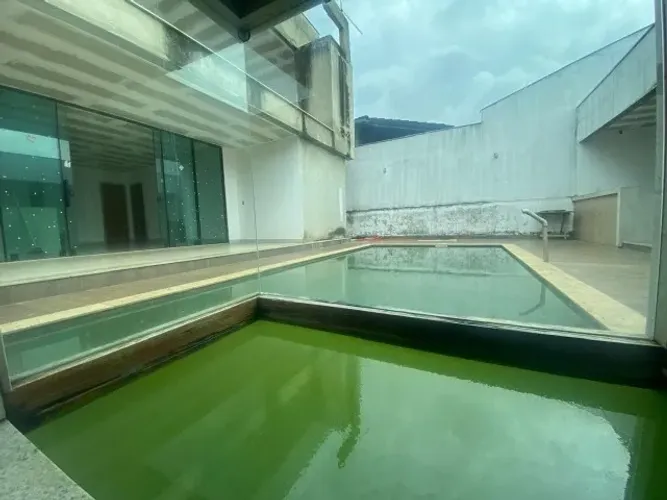 Casa a venda para finalizar 4 quartos laser foto voltaica bairro florida Sete Lagoas.