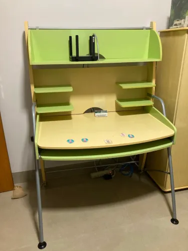 Mesa para Computador/Escritório com Estante - 1,00 x 0,60 m