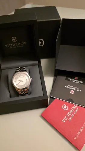 Relogio suiço usado Victorinox Alliance mov quartz
