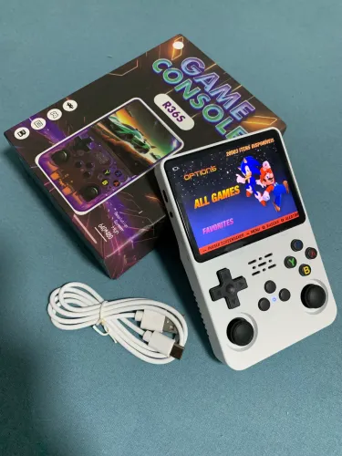 Console portátil R36S - cheio de jogos clássicos!