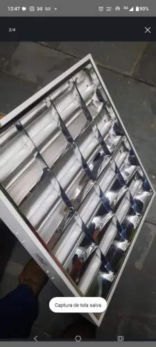 Luminária calha 62cmx62cm com 4 lâmpadas.