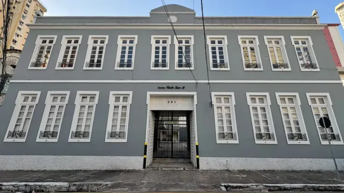 PRÉDIO COMERCIAL NO CENTRO DE BELÉM PARA LOCAÇÃO,  300 M², 7 SALAS,  RECEPÇÃO + COPA, 5 VA