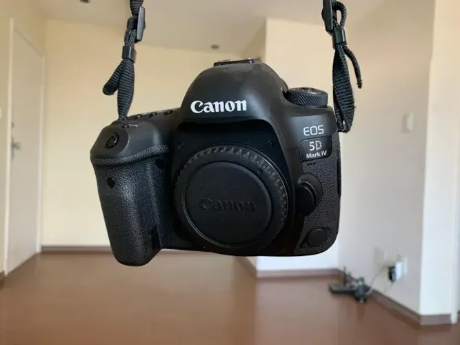 Câmera Canon EOS 5D Mark IV (Mark 4) - Pouquíssimo Uso / Estado de Nova