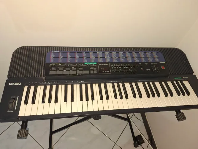 Teclado Tone bank Casio