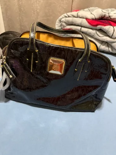 bolsa Victor Hugo preta