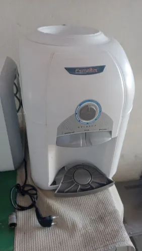 Bebedouro de galão de 20 litros 110v