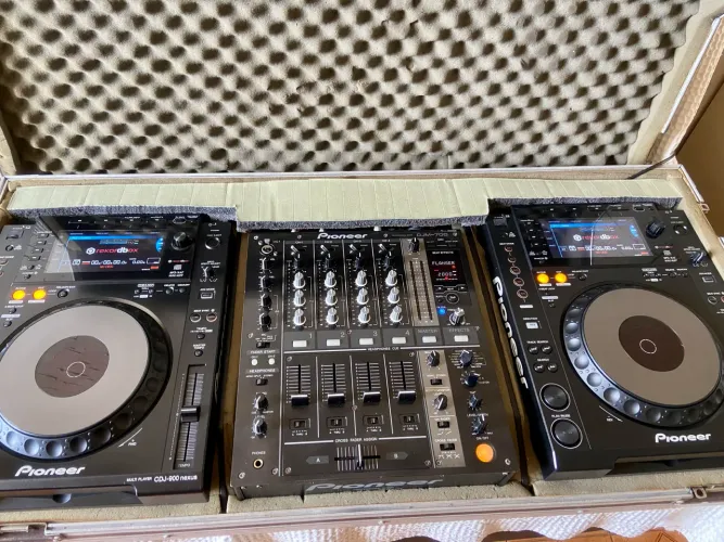 Vendo ou troco kit Pionner na case muito novos