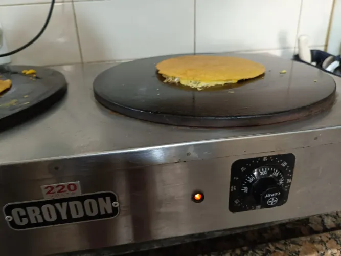 Crepeira dupla elétrica Croydon