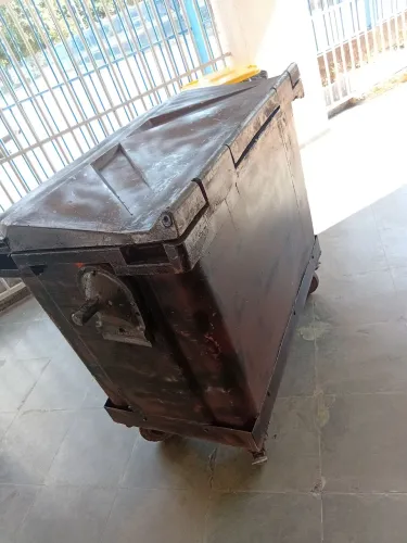 Vendo este contener 500 litros super conservado.