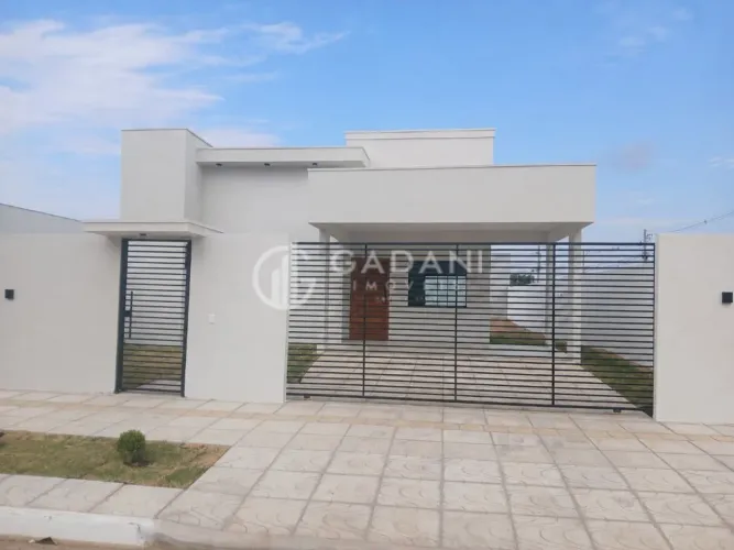 Casa de 3 quartos sendo 1 suíte a venda no Residencial Paris em Sinop/MT