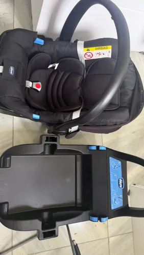 Bebê conforto Kaily Chicco + Base 