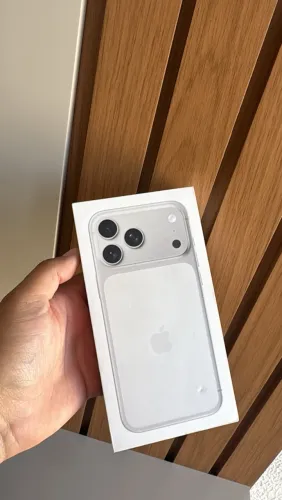 iPhone 17 Pro Max Silver LACRADO