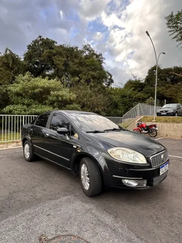 Fiat Linea Essence Dualogic 1.8 Flex 16V 4P 2012
