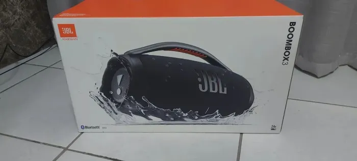 Bombox 3 nova na caixa 