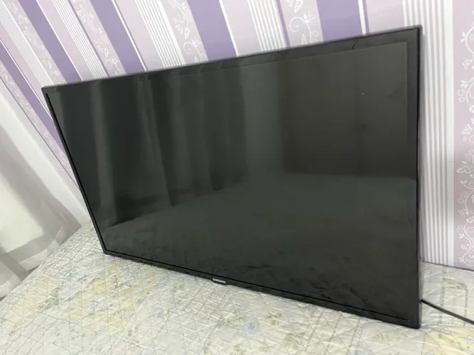 TV SAMSUNG LED Full HD de 40 polegadas 