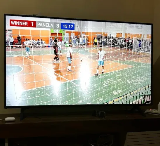 Vende-se TV TCL 40 polegadas