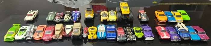 Carrinhos Hot Wheels e Maisto miniaturas (35 Carros - A partir de R$9)
