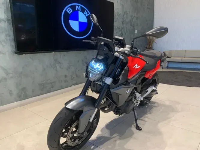 900 R SPORT