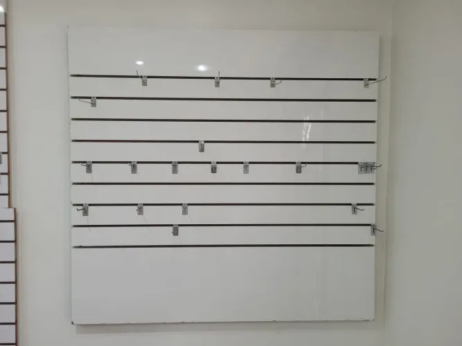 Painéis expositores de MDF