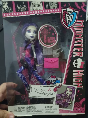 Spectra Vondergeist Picture Day Monster High