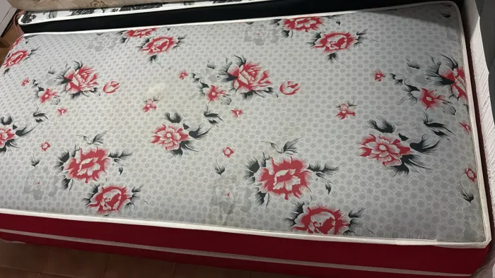 Vende se cama box 