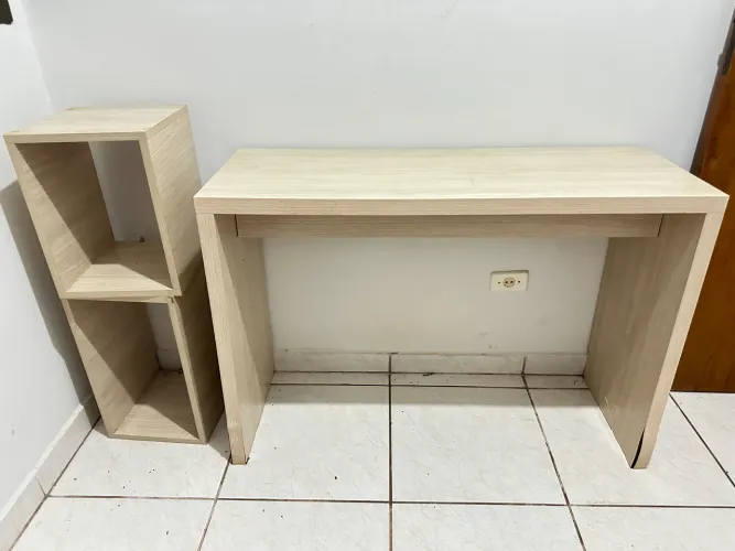 Mesa aparador com nichos
