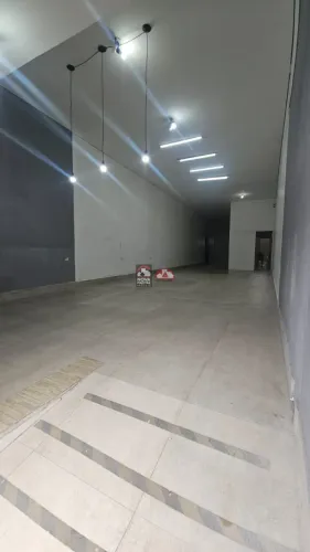 Salão Comercial em excelente local no centro de Caragua
