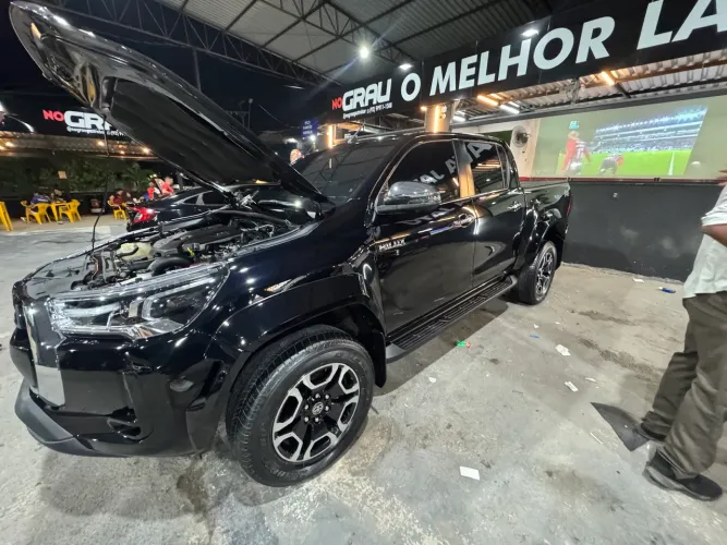Toyota Hilux CD SRX Plus 4X4 2.8 TDI Die. Aut. 2024
