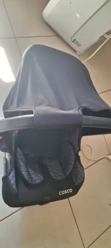 Bebê conforto preto e cinza