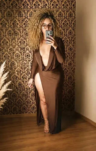 Vestido marrom sexy na etiqueta GG