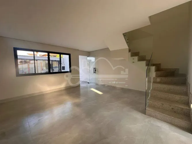 Casa geminada à venda, 3 quartos, 1 suíte, 2 vagas, Planalto - Belo Horizonte/MG