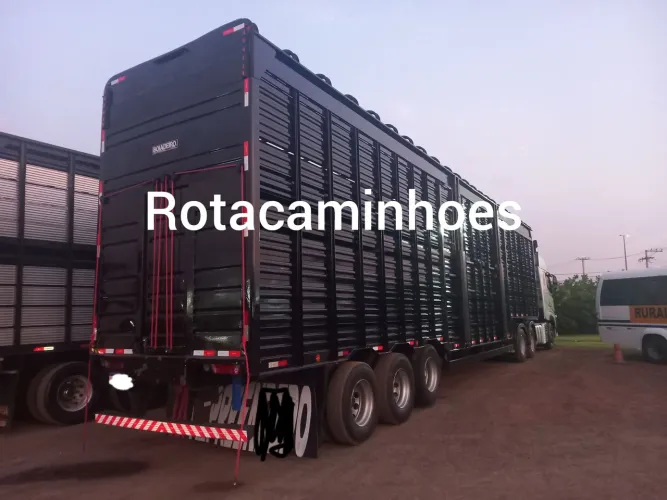 Carreta 02 pisos  marca BOIADEIRO 2016