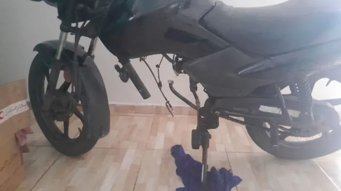 Mottu com motor batido