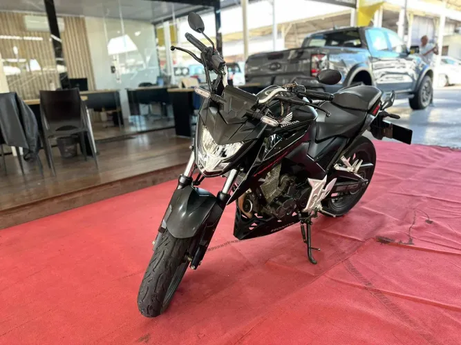 Honda CB 300F Twister 300 cc