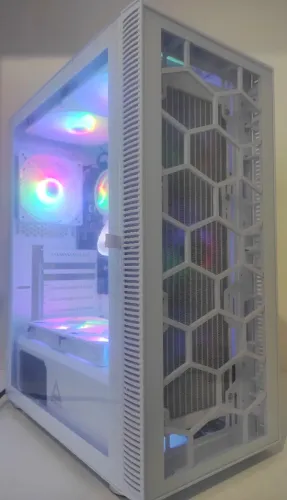 Pc Gamer Snake Ryzen 7 8700G = RX 580 (NOVO) DDR5
