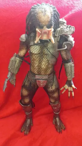 Predador Neca 50cm