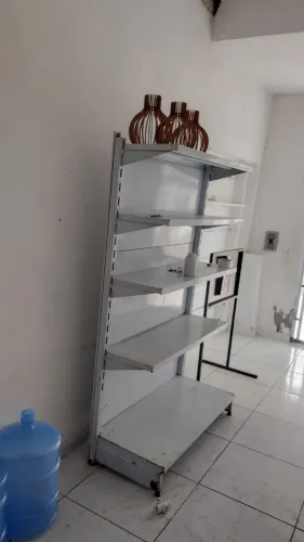 Estante pra comércio
