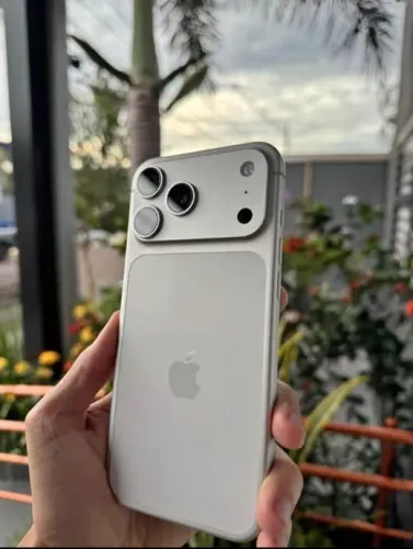 iPhone 17 pro max